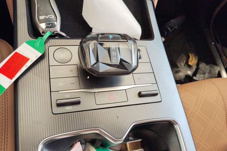 Used BYD Song L DM-i 2025 Intelligent Driving Version 112 km Leading Trim Gear Lever