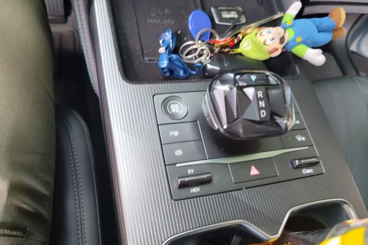 Used BYD Song L DM-i 2025 Intelligent Driving Version 112 km Beyond-Range Type Gear Lever