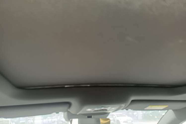 Used BYD Song L DM-i 2025 Intelligent Driving Version 160 km Beyond-Range Type Headliner