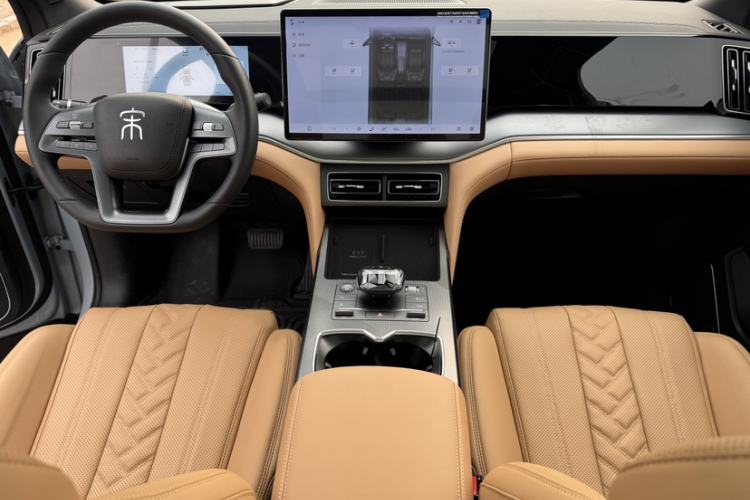 Used BYD Song L DM-i 2025 Intelligent Driving Version 160 km Beyond-Range Type Interior 1