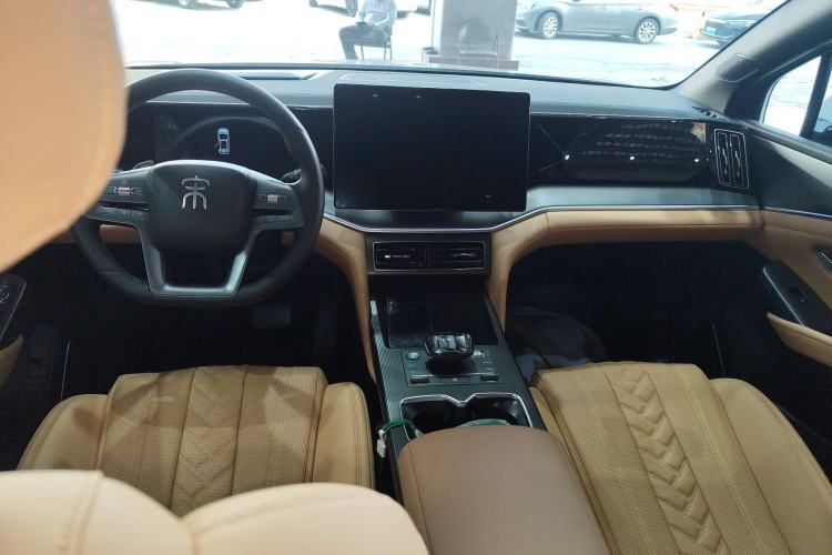 Used BYD Song L DM-i 2025 Intelligent Driving Version 160 km Beyond-Range Type Interior 2