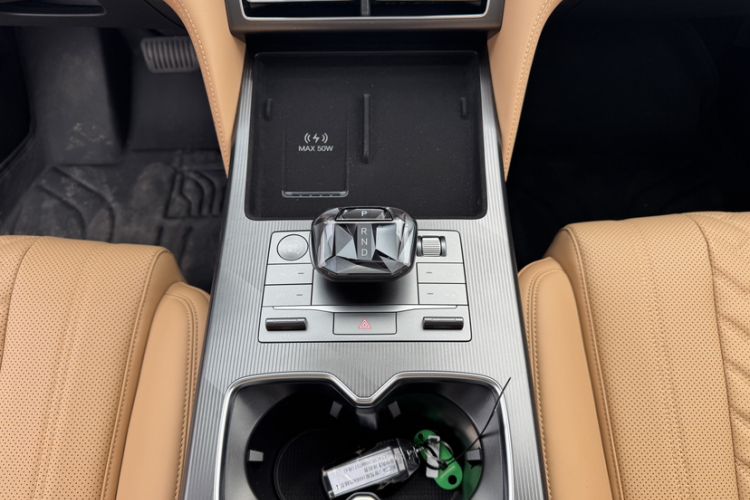 Used BYD Song L DM-i 2025 Intelligent Driving Version 160 km Beyond-Range Type Interior 3