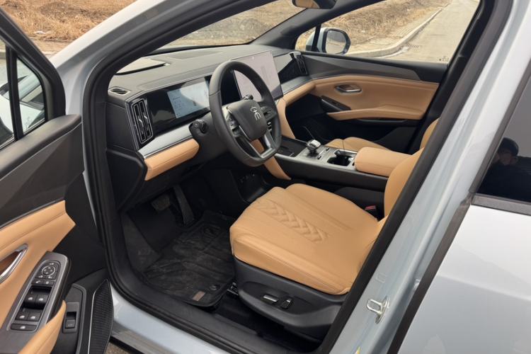 Used BYD Song L DM-i 2025 Intelligent Driving Version 160 km Beyond-Range Type Interior 9