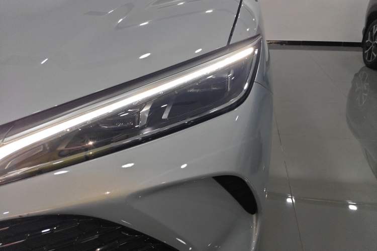 Used BYD Song L DM-i 2025 Intelligent Driving Version 112 km Leading Trim Left Front Headlight