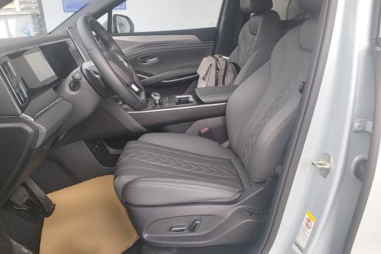 Used BYD Song L DM-i 2025 Intelligent Driving Version 160 km Beyond-Range Type Left Front Seat