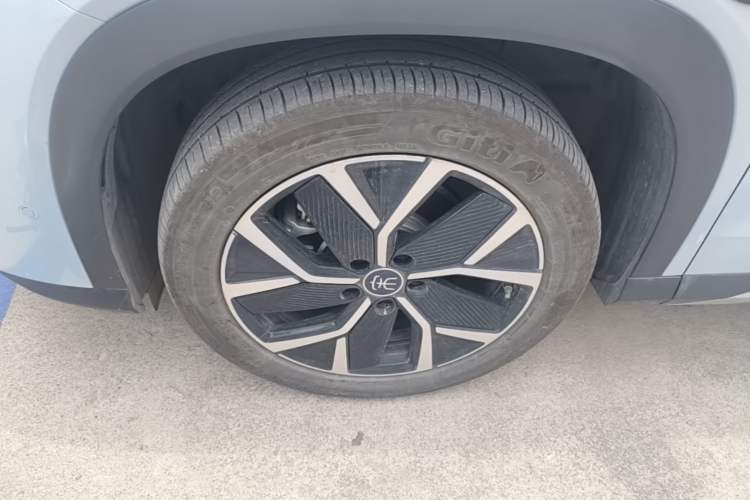Used BYD Song L DM-i 2025 Intelligent Driving Version 160 km Beyond-Range Type Left Front Wheel Hub