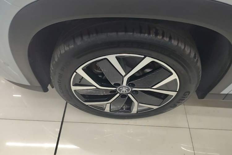 Used BYD Song L DM-i 2025 Intelligent Driving Version 160 km Beyond-Range Type Left Front Wheel Hub