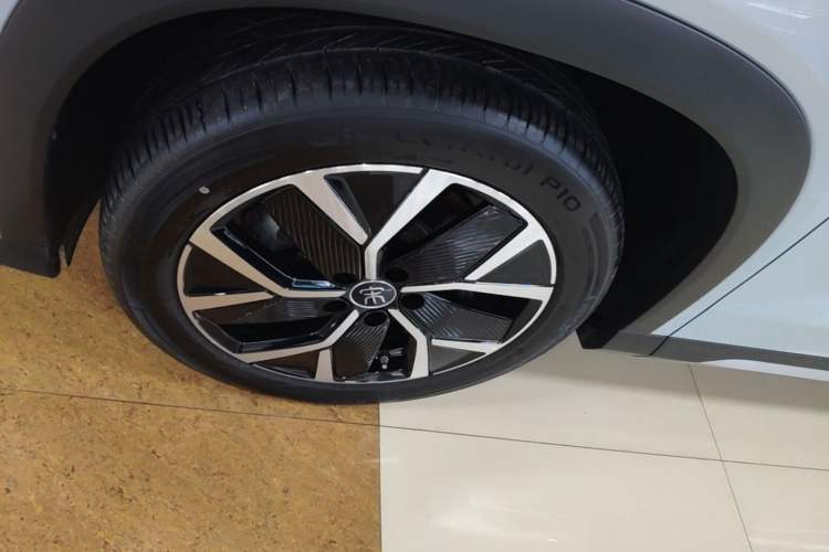 Used BYD Song L DM-i 2025 Intelligent Driving Version 160 km Beyond-Range Type Left Front Wheel Hub