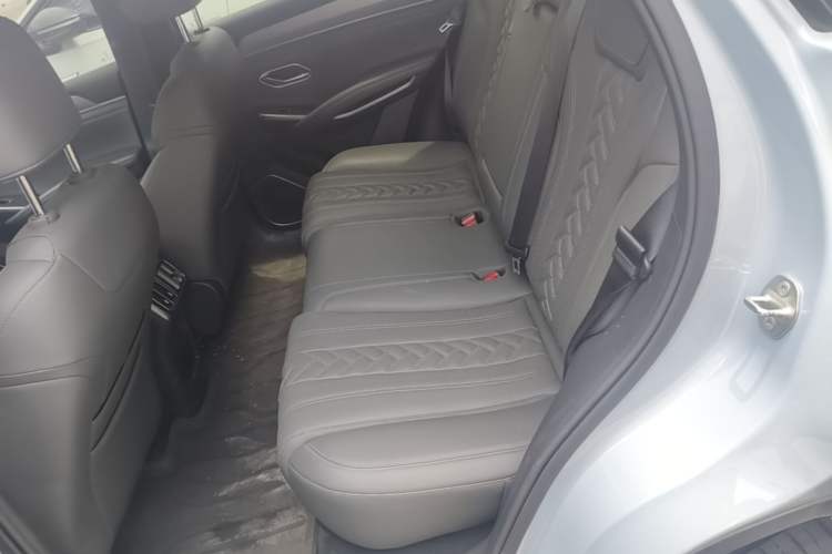 Used BYD Song L DM-i 2025 Intelligent Driving Version 160 km Beyond-Range Type Left Rear Seat
