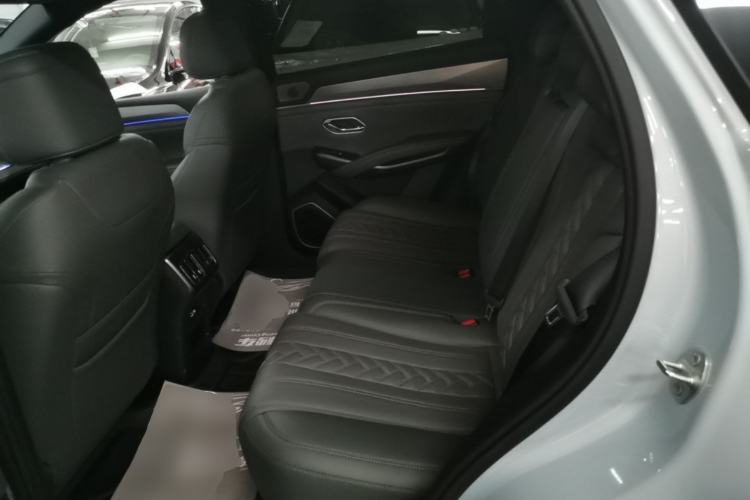 Used BYD Song L DM-i 2025 Intelligent Driving Version 112 km Beyond-Range Type Left Rear Seat