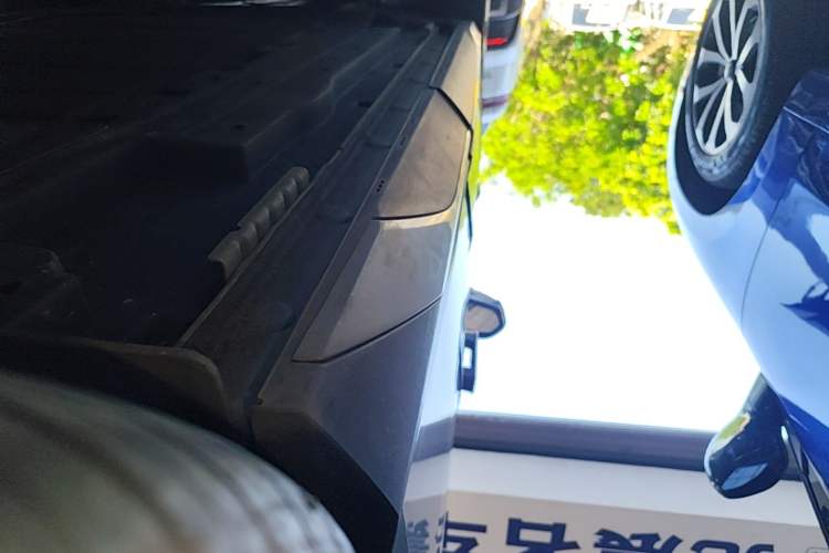 Used BYD Song L DM-i 2025 Intelligent Driving Version 160 km Beyond-Range Type Left Side Sill