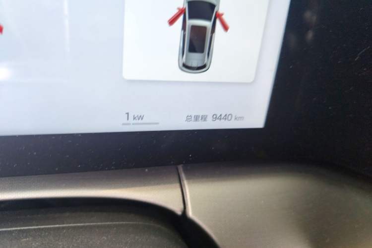 Used BYD Song L DM-i 2025 Intelligent Driving Version 112 km Beyond-Range Type Odometer Close Up