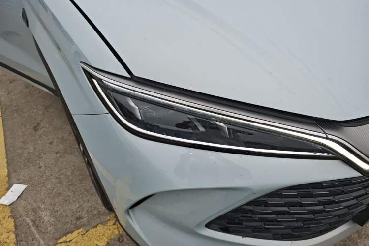 Used BYD Song L DM-i 2025 Intelligent Driving Version 112 km Beyond-Range Type Right Front Headlight