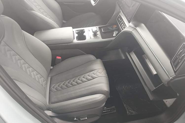 Used BYD Song L DM-i 2025 Intelligent Driving Version 160 km Beyond-Range Type Right Front Seat