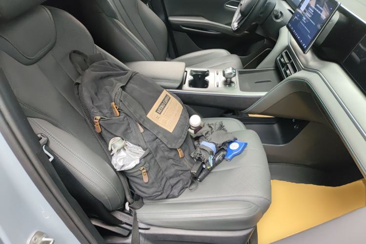 Used BYD Song L DM-i 2025 Intelligent Driving Version 112 km Leading Trim Right Front Seat
