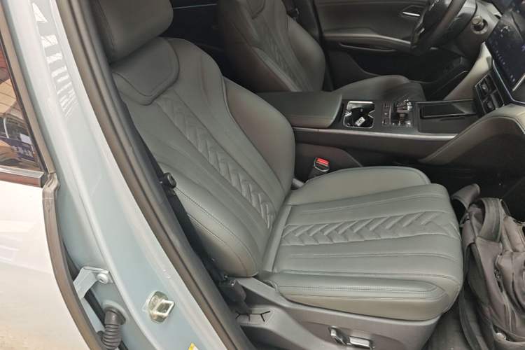 Used BYD Song L DM-i 2025 Intelligent Driving Version 160 km Beyond-Range Type Right Front Seat