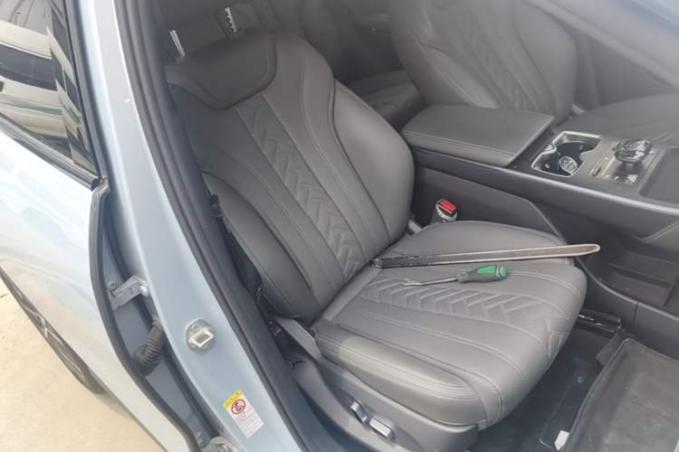Used BYD Song L DM-i 2025 Intelligent Driving Version 160 km Beyond-Range Type Right Front Seat
