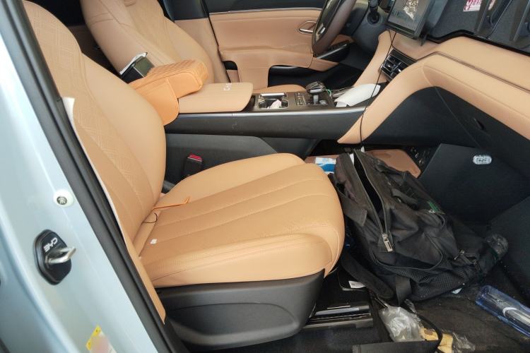 Used BYD Song L DM-i 2025 Intelligent Driving Version 112 km Leading Trim Right Front Seat