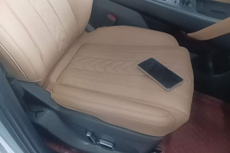 Used BYD Song L DM-i 2025 Intelligent Driving Version 112 km Beyond-Range Type Right Front Seat