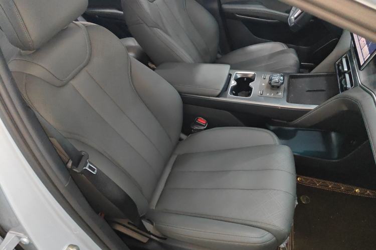 Used BYD Song L DM-i 2025 Intelligent Driving Version 112 km Leading Trim Right Front Seat