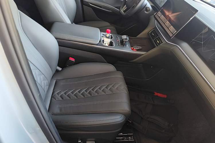 Used BYD Song L DM-i 2025 Intelligent Driving Version 160 km Beyond-Range Type Right Front Seat
