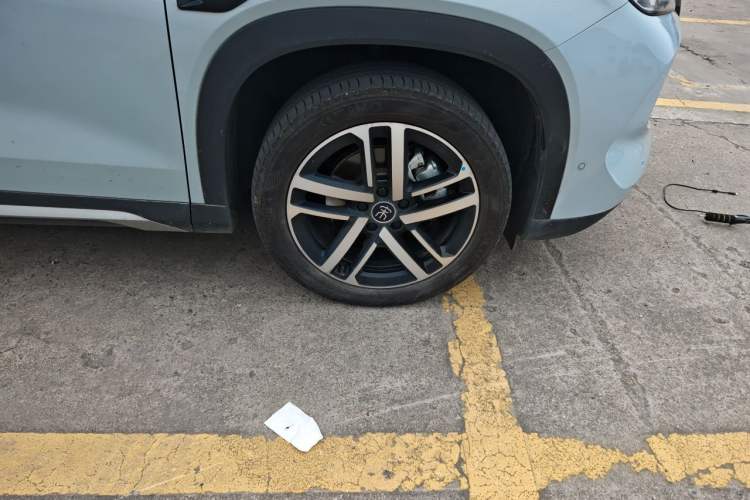 Used BYD Song L DM-i 2025 Intelligent Driving Version 112 km Beyond-Range Type Right Front Wheel Hub