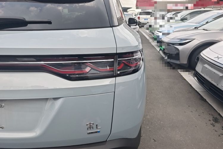 Used BYD Song L DM-i 2025 Intelligent Driving Version 160 km Excellence Edition Right Rear Taillight