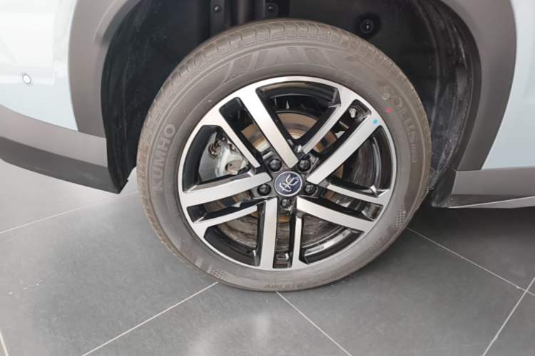Used BYD Song L DM-i 2025 Intelligent Driving Version 112 km Beyond-Range Type Right Rear Wheel Hub