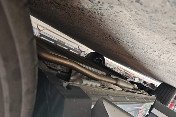 Used BYD Song L DM-i 2025 Intelligent Driving Version 160 km Beyond-Range Type Right Side Sill
