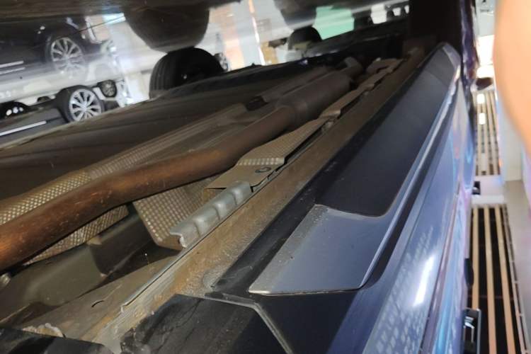 Used BYD Song L DM-i 2025 Intelligent Driving Version 160 km Beyond-Range Type Right Side Sill