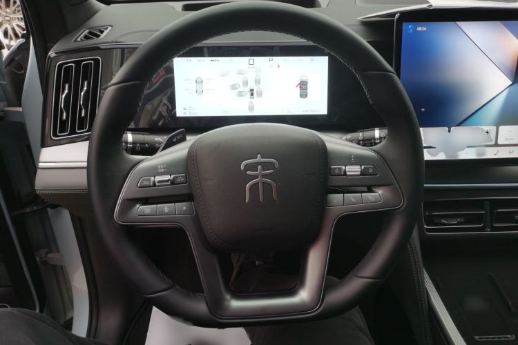 Used BYD Song L DM-i 2025 Intelligent Driving Version 160 km Excellence Edition Steering Wheel