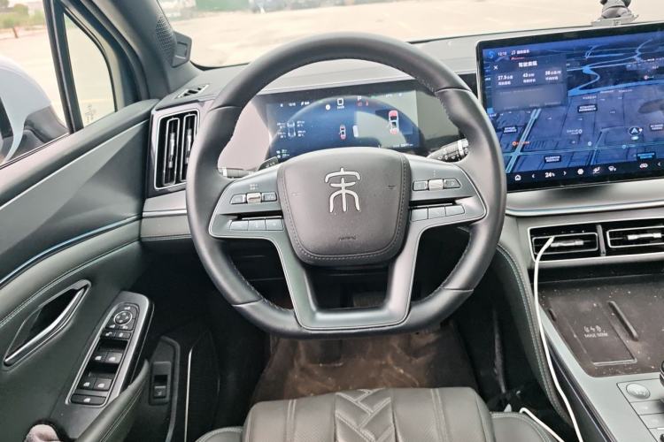 Used BYD Song L DM-i 2025 Intelligent Driving Version 112 km Beyond-Range Type Steering Wheel