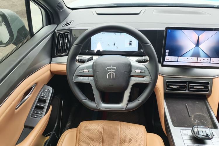Used BYD Song L DM-i 2025 Intelligent Driving Version 112 km Leading Trim Steering Wheel