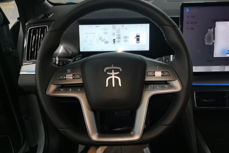 Used BYD Song L DM-i 2025 Intelligent Driving Version 112 km Beyond-Range Type Steering Wheel