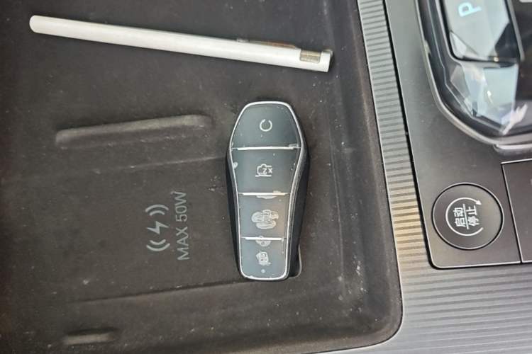 Used BYD Song L DM-i 2025 Intelligent Driving Version 160 km Excellence Edition Vehicle Key