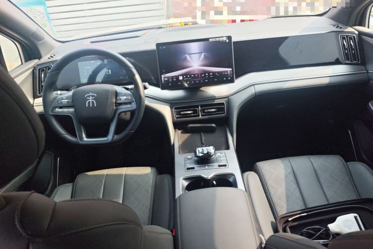 Used BYD Song L DM-i 2025 Intelligent Driving Version 112 km Leading Trim Center Console