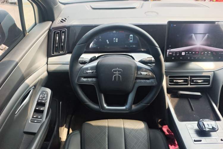 Used BYD Song L DM-i 2025 Intelligent Driving Version 112 km Leading Trim Steering Wheel