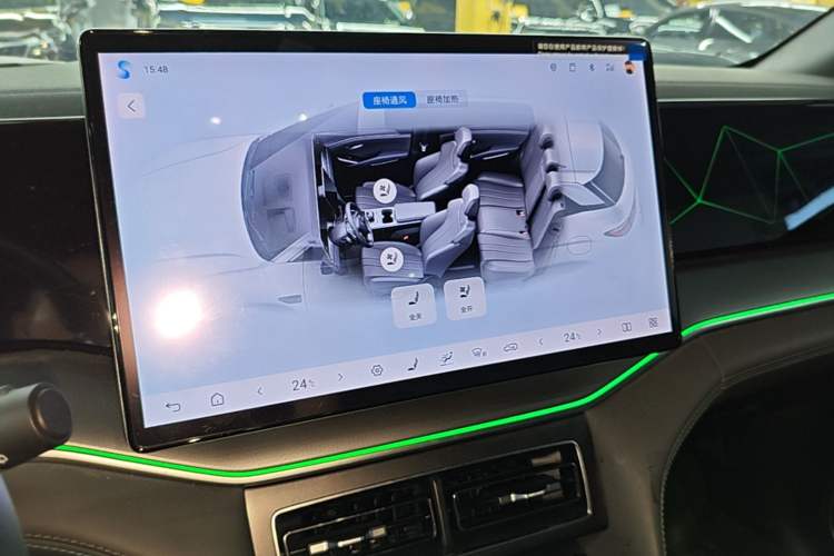 Used BYD Song L DM-i 2025 Intelligent Driving Version 160 km Beyond-Range Type Audio And AC Panel