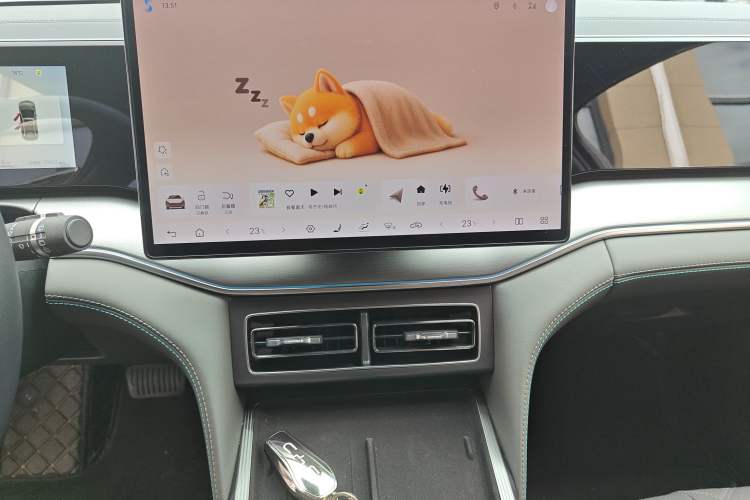Used BYD Song L DM-i 2025 Intelligent Driving Version 160 km Beyond-Range Type Audio And AC Panel