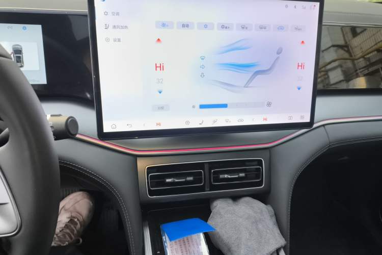 Used BYD Song L DM-i 2025 Intelligent Driving Version 112 km Beyond-Range Type Audio And AC Panel