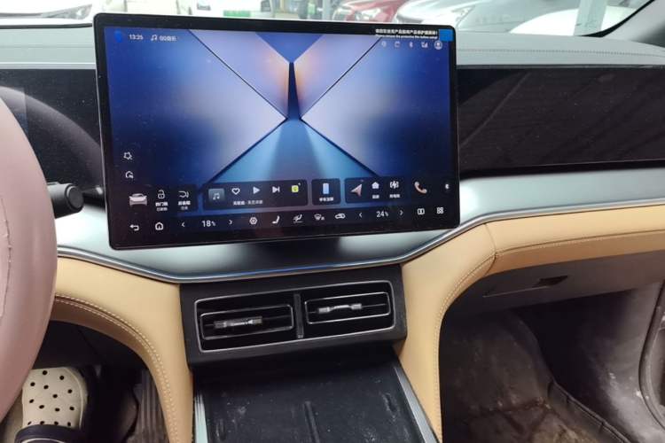 Used BYD Song L DM-i 2025 Intelligent Driving Version 160 km Beyond-Range Type Audio And AC Panel