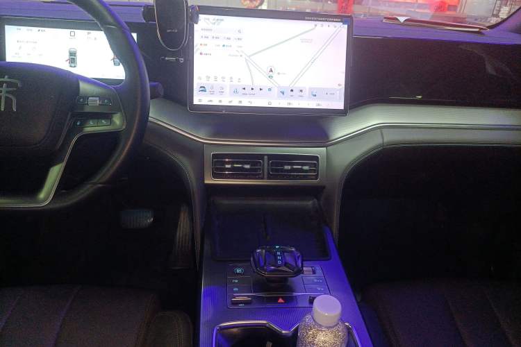 Used BYD Song L DM-i 2025 Intelligent Driving Version 112 km Leading Trim Audio And AC Panel