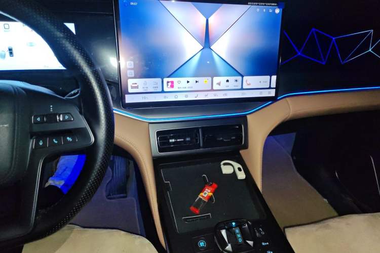 Used BYD Song L DM-i 2025 Intelligent Driving Version 160 km Beyond-Range Type Audio And AC Panel