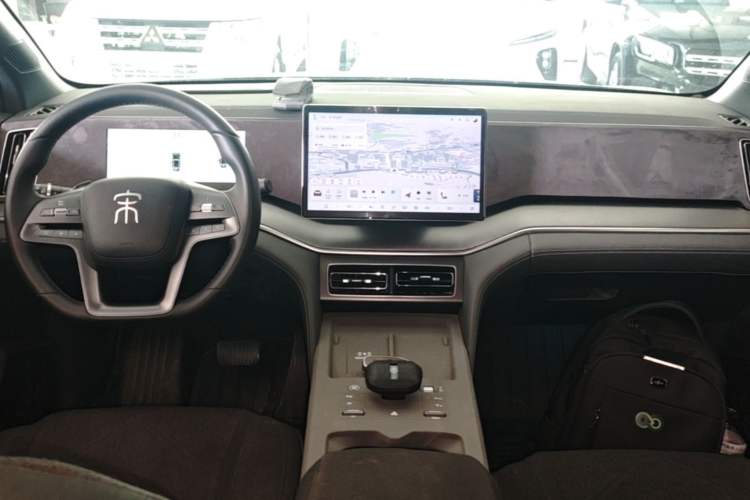 Used BYD Song L DM-i 2025 Intelligent Driving Version 112 km Leading Trim Center Console