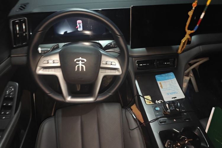 Used BYD Song L DM-i 2025 Intelligent Driving Version 112 km Leading Trim Center Console