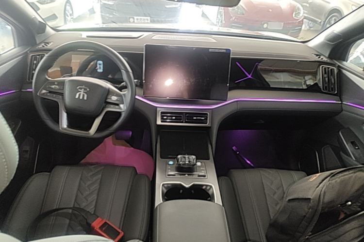 Used BYD Song L DM-i 2025 Intelligent Driving Version 160 km Beyond-Range Type Center Console