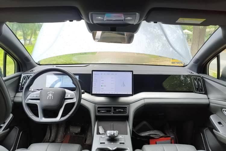 Used BYD Song L DM-i 2025 Intelligent Driving Version 112 km Leading Trim Center Console