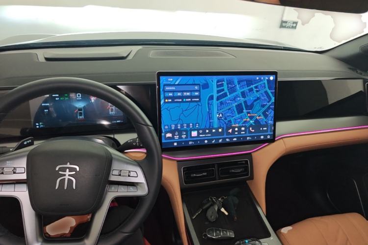 Used BYD Song L DM-i 2025 Intelligent Driving Version 160 km Beyond-Range Type Center Console