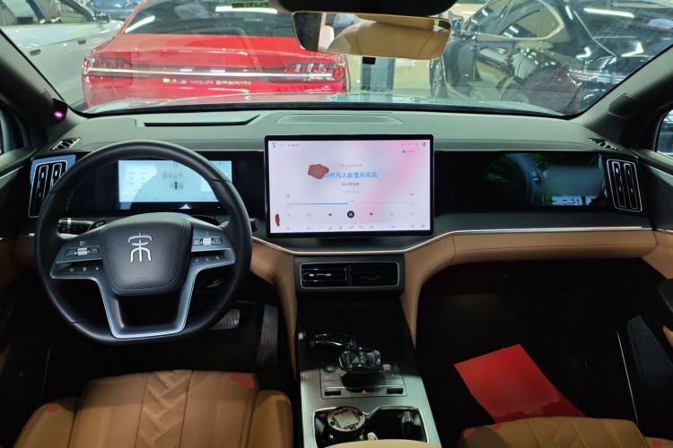 Used BYD Song L DM-i 2025 Intelligent Driving Version 112 km Beyond-Range Type Center Console