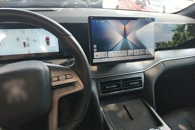 Used BYD Song L DM-i 2025 Intelligent Driving Version 112 km Leading Trim Center Console